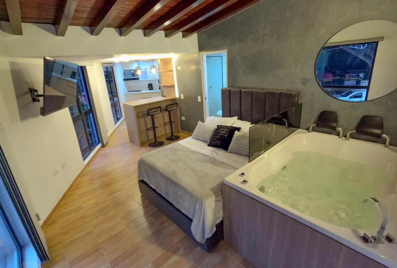 201 Jacuzzi & Comfort, Loft Medellin Colombia